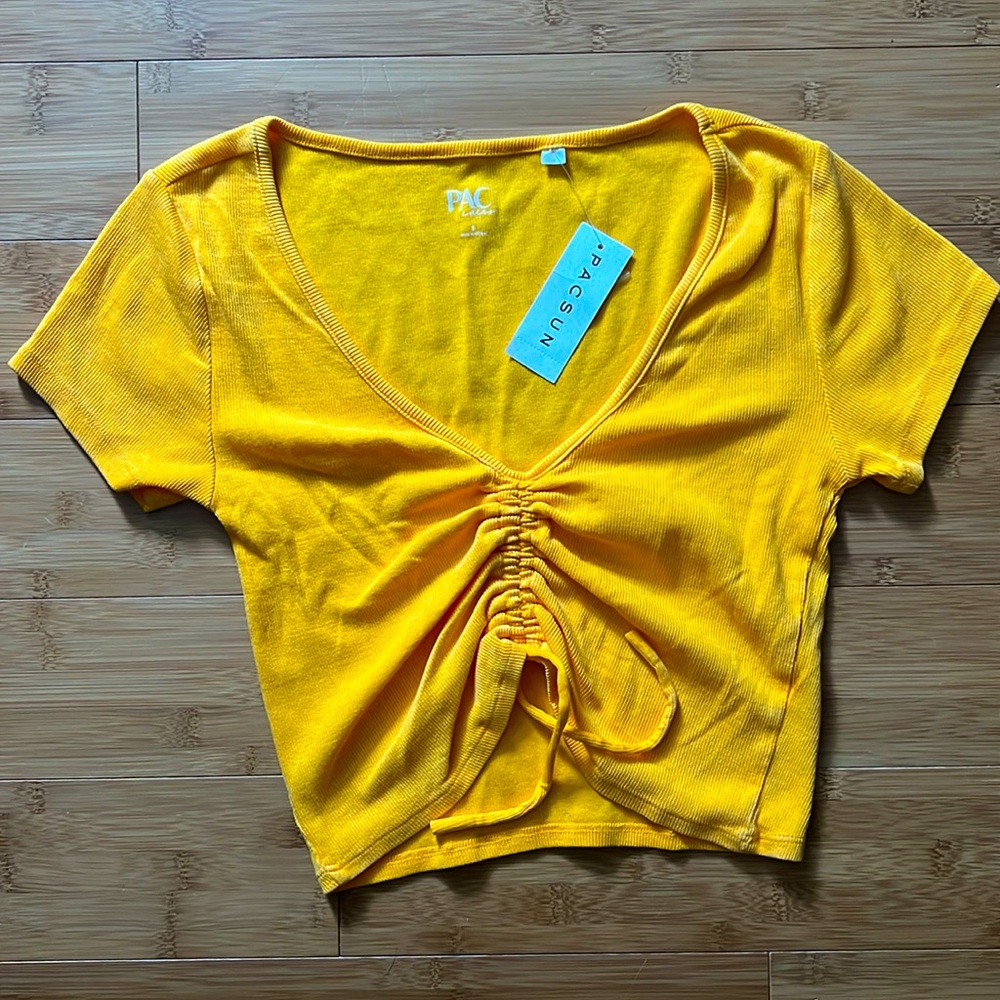 NWT PacSun Cropped Ruched Tee